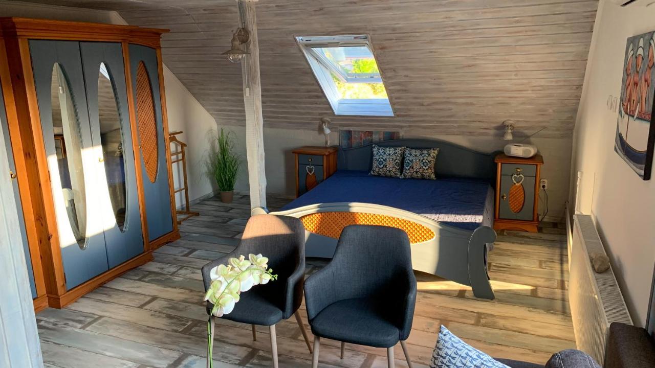 T.H.Ny Village Inn Cottage Tihany Bagian luar foto
