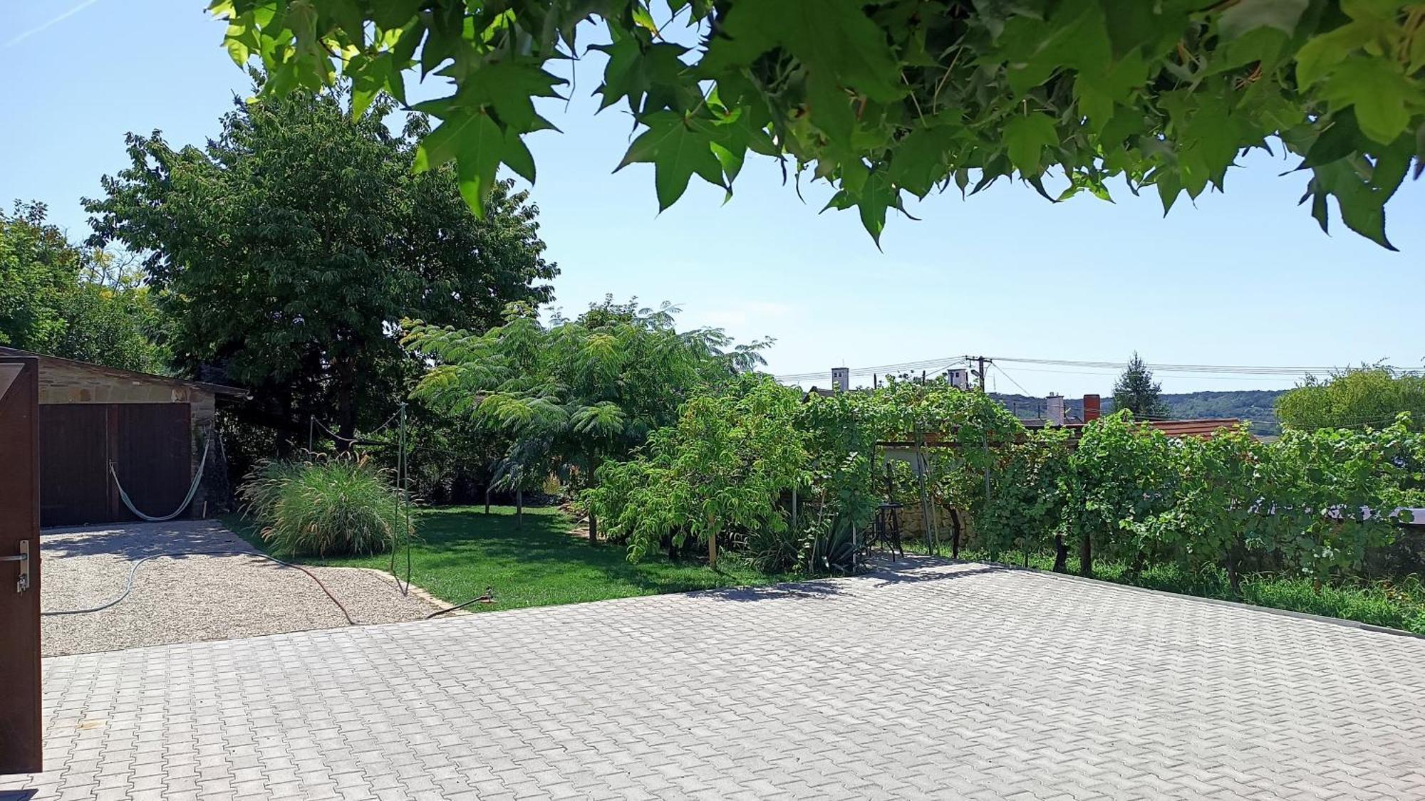 T.H.Ny Village Inn Cottage Tihany Bagian luar foto