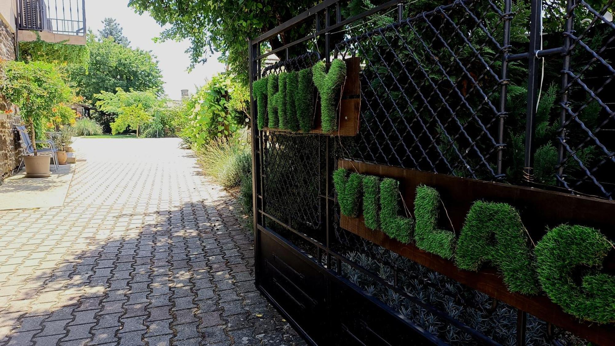 T.H.Ny Village Inn Cottage Tihany Bagian luar foto